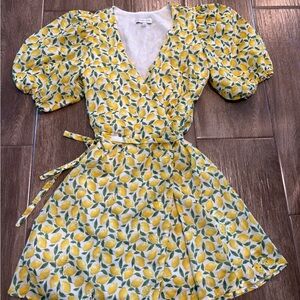 Gianni Bini Women’s Size 0 Lemon Print Wrap Mini Dress - Yellow & Green EUC